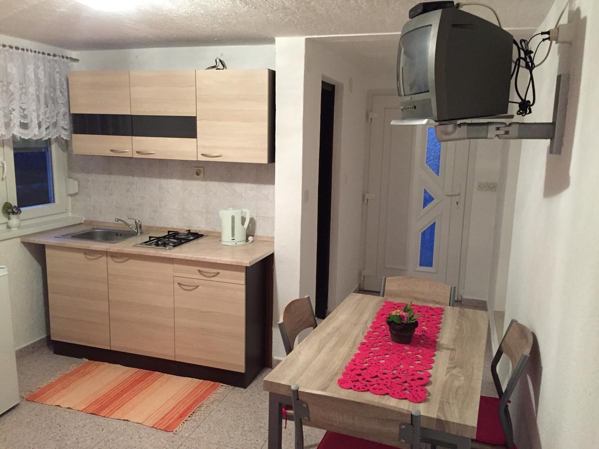 Apartments Bozena Крк Екстер'єр фото
