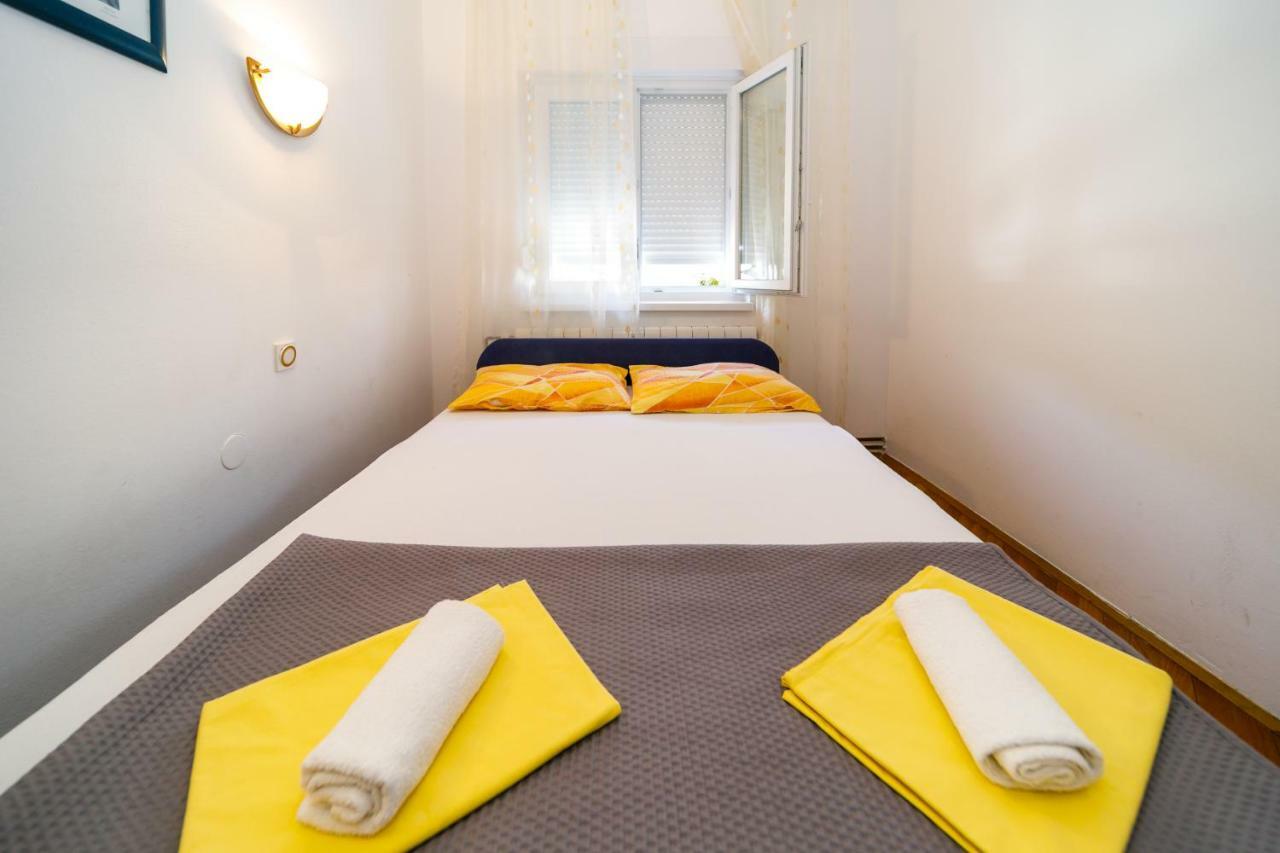 Apartments Bozena Крк Екстер'єр фото