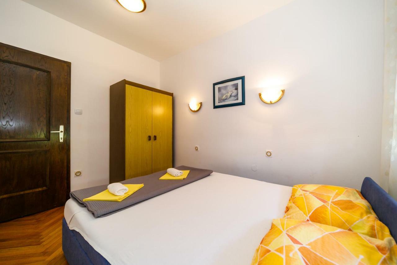 Apartments Bozena Крк Екстер'єр фото