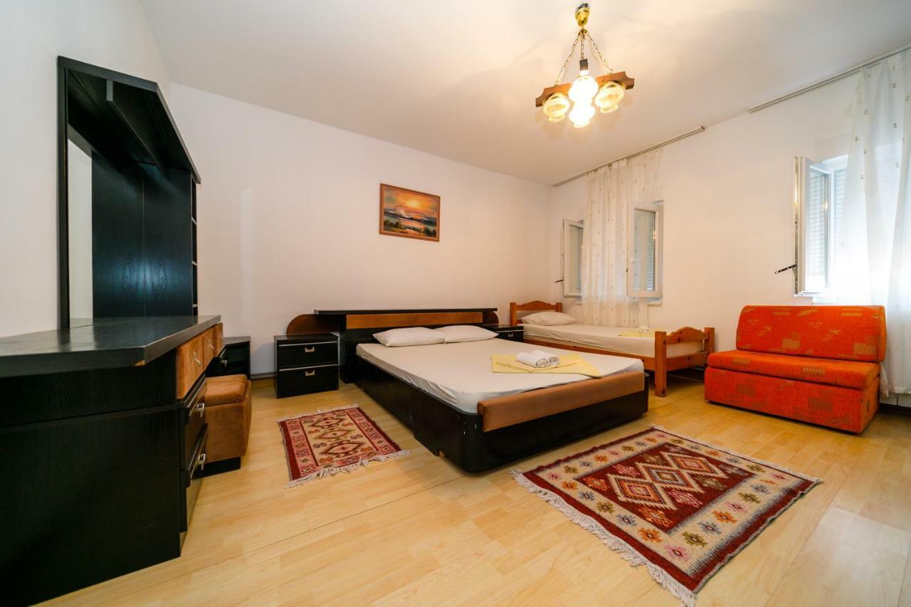 Apartments Bozena Крк Екстер'єр фото